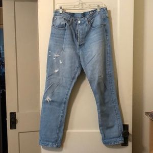 Levi’s 501 Distressed Jeans 32